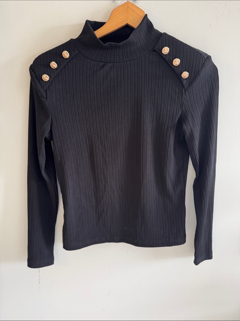 walter baker black ribbed knit mock neck gold button shoulder top size small